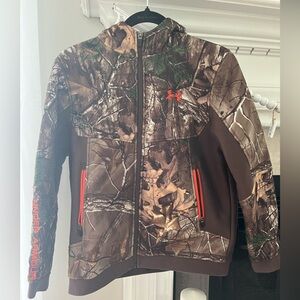 Youth L - camo under armor jacket